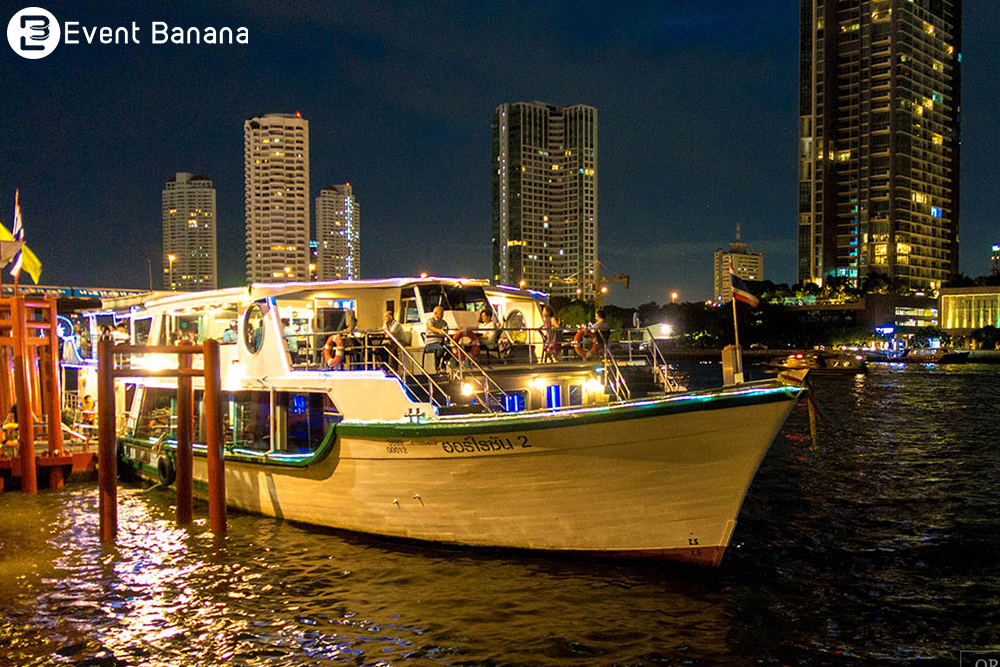 Shangri-La Horizon Dinner Cruise
